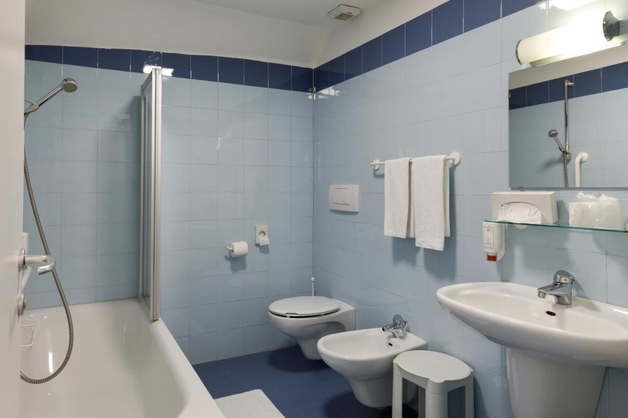 Hotel Kolping Мерано Экстерьер фото