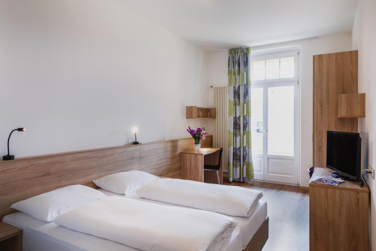 Hotel Kolping Мерано Экстерьер фото