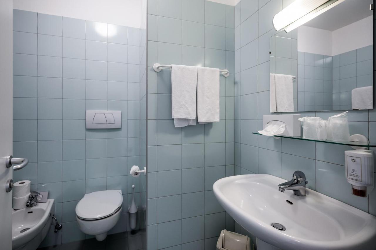 Hotel Kolping Мерано Экстерьер фото