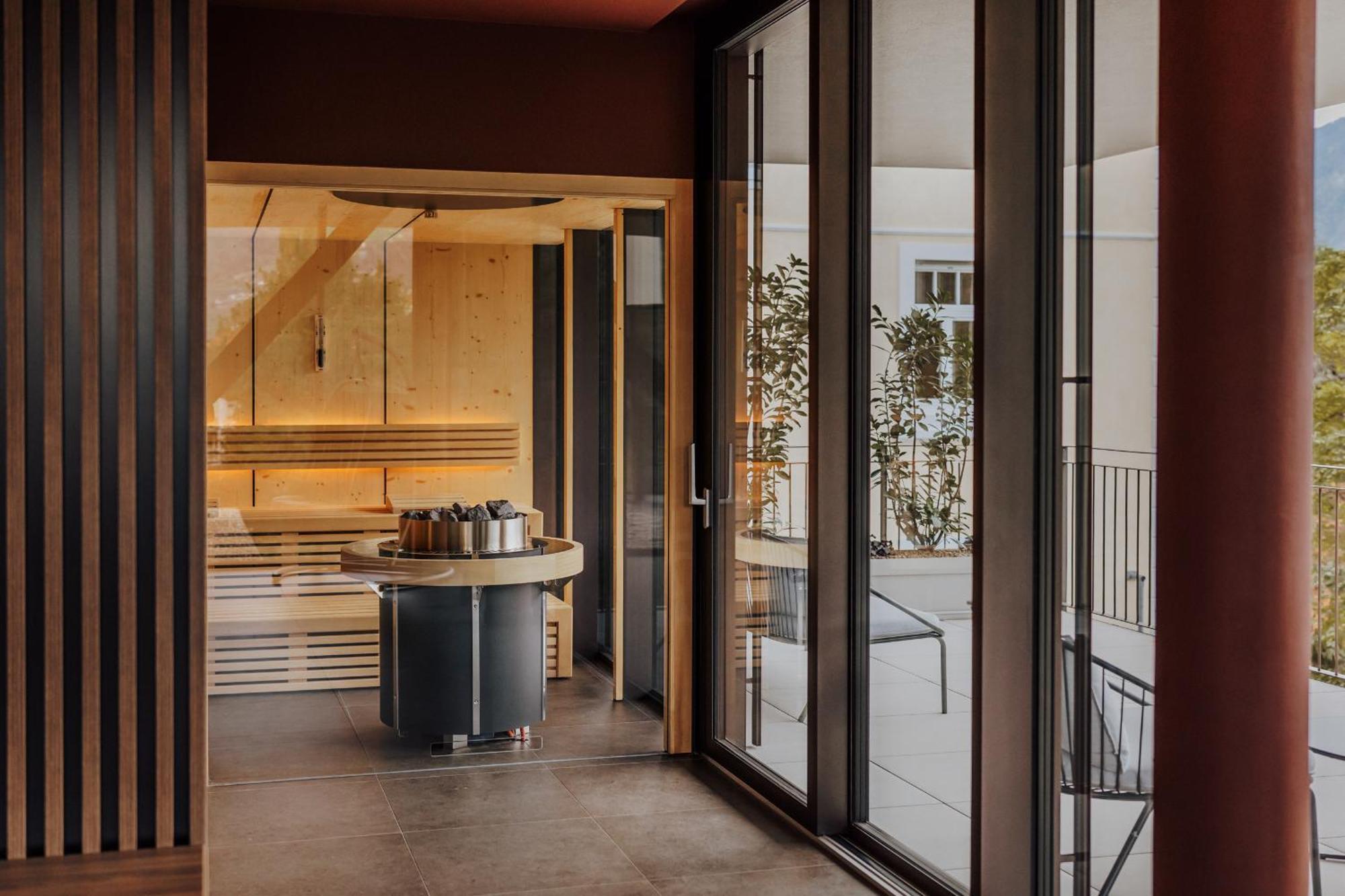 Hotel Kolping Мерано Экстерьер фото